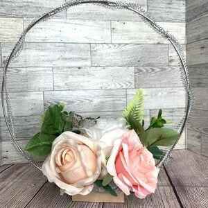 Chic Floral Hoop Centerpiece with Pink and White Roses